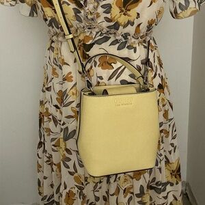 GUESS Lemon Crossbody Bag